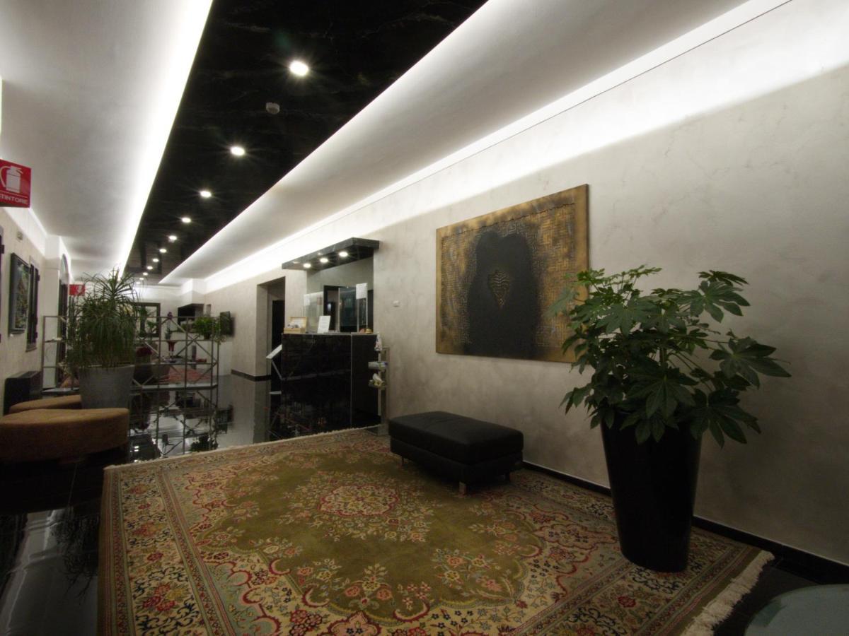 Hotel Versailles Колорно Екстер'єр фото