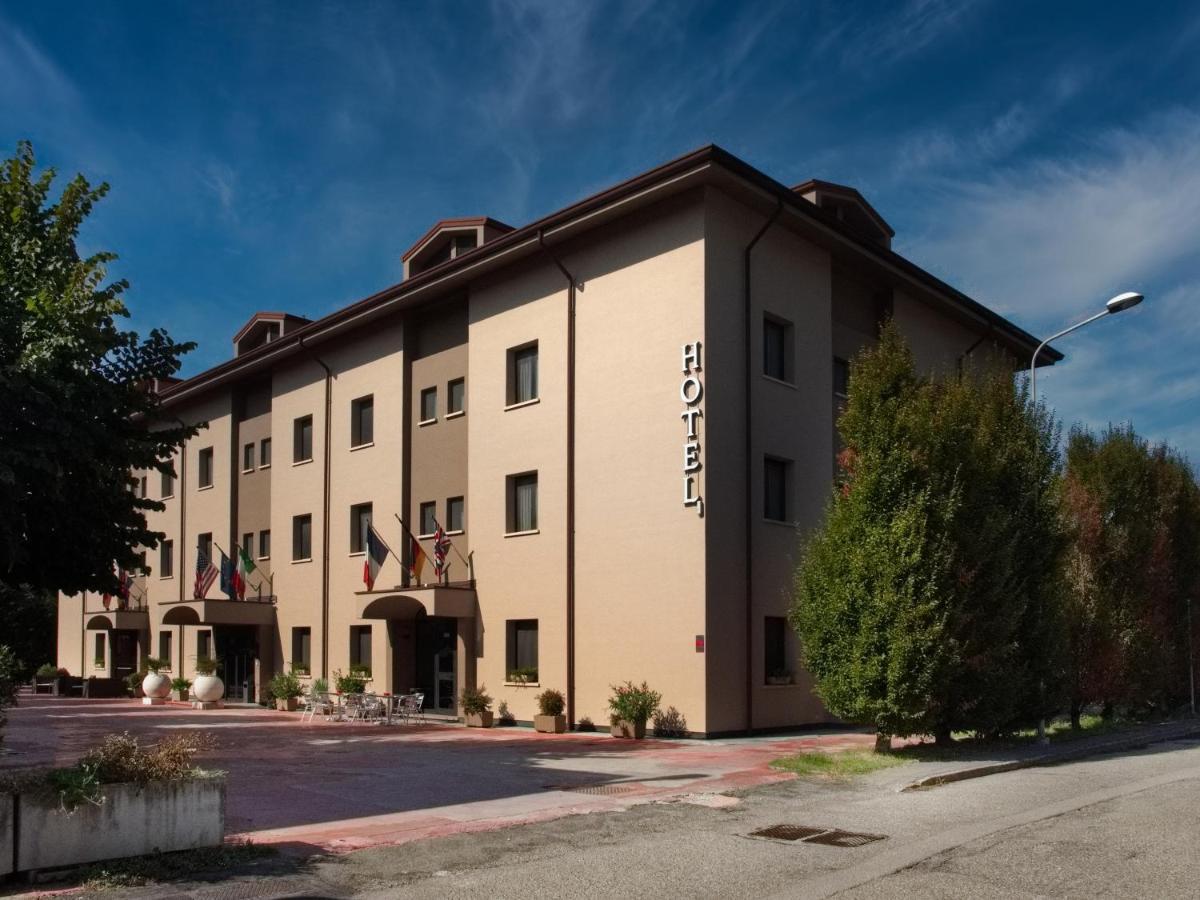 Hotel Versailles Колорно Екстер'єр фото